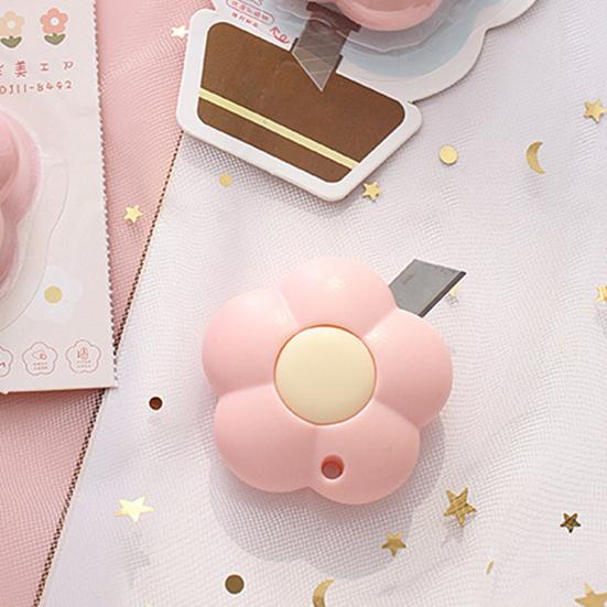 Cute Flower Mini Utility Knife Portable Retractable Blade for Opening Packages Scrapbooking Lightweight Compact Cutting Tool for Travel