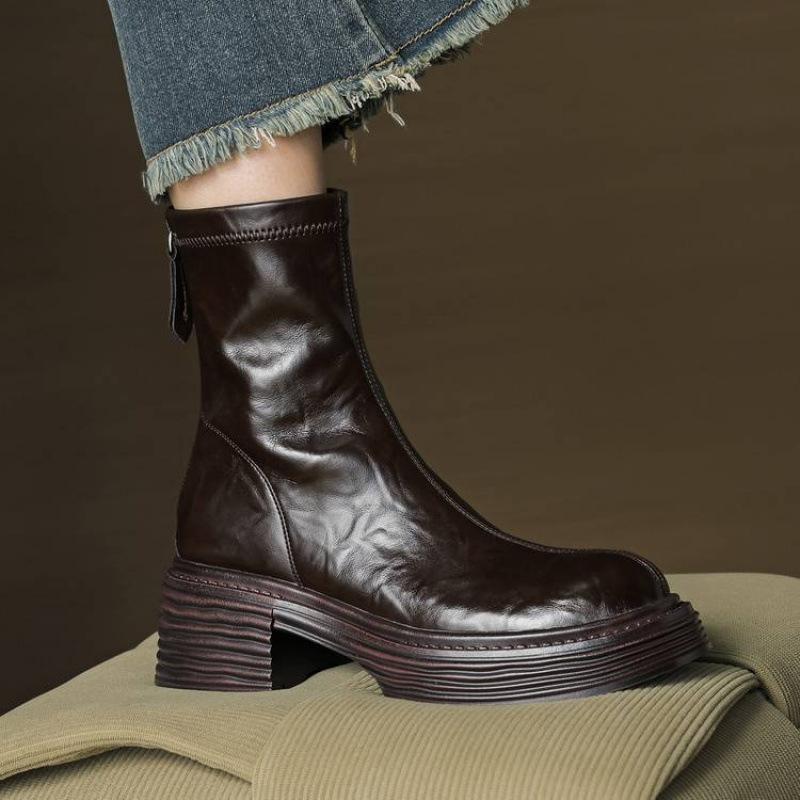 

Осень и зима кожаные универсальные рыцарские ботинки средний каблук большой размер кожаные ботинки круглый носок водонепроницаемые стол и новые женские ботинки средней высоты 40