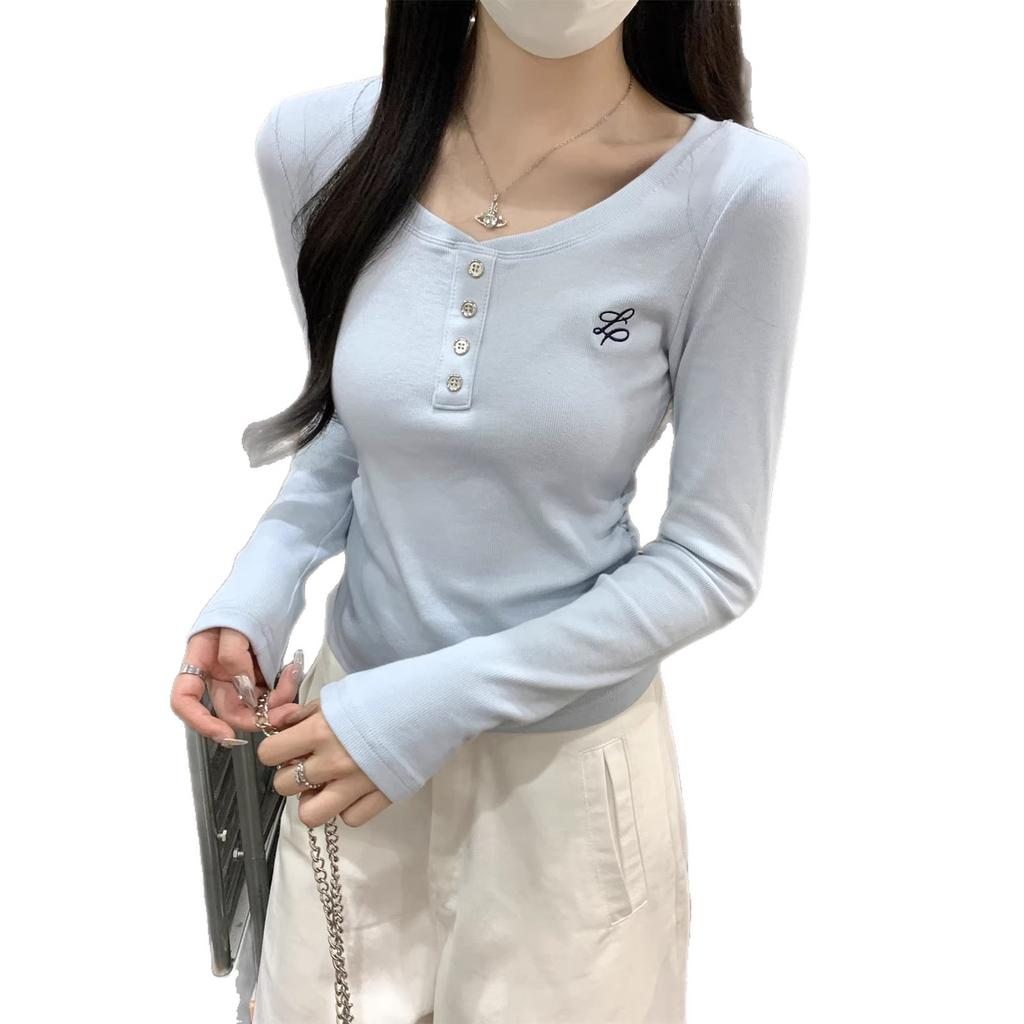 Soft Wind-blown Embroidered Button Long-sleeved T-shirt for Women In Early Autumn, New Style, Base Layer Top with Pleated Waist Design.
