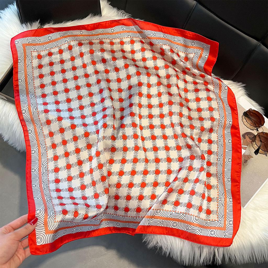 2025 Women Summer New Luxury Fashion Chain Pattern Silk Scarf Soft Hairband Neckerchief Tie Female Headband Foulard 70*70cm