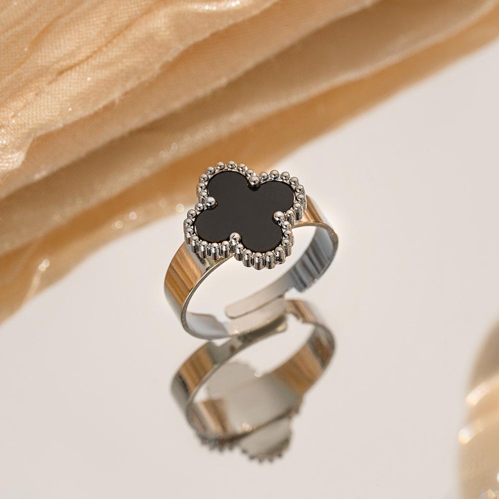

Кольцо «Четырехлистный клевер» из титановой стали, не тускнеющее чёрный