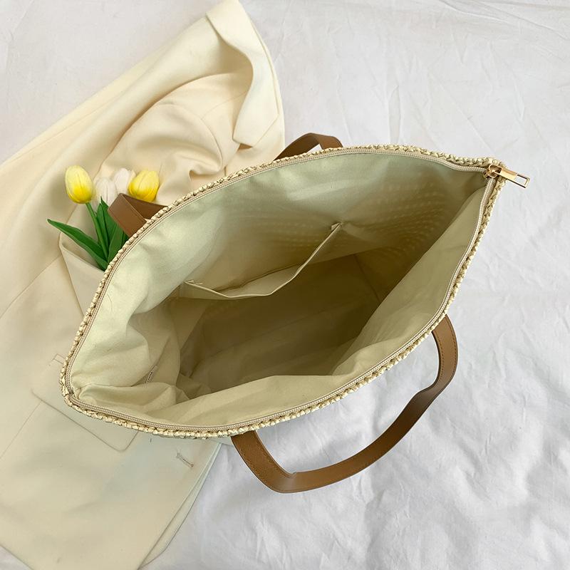 Large-capacity Fashionable Woven Bag Versatile Single-shoulder Bag for Women In Spring and SummerTote Bag