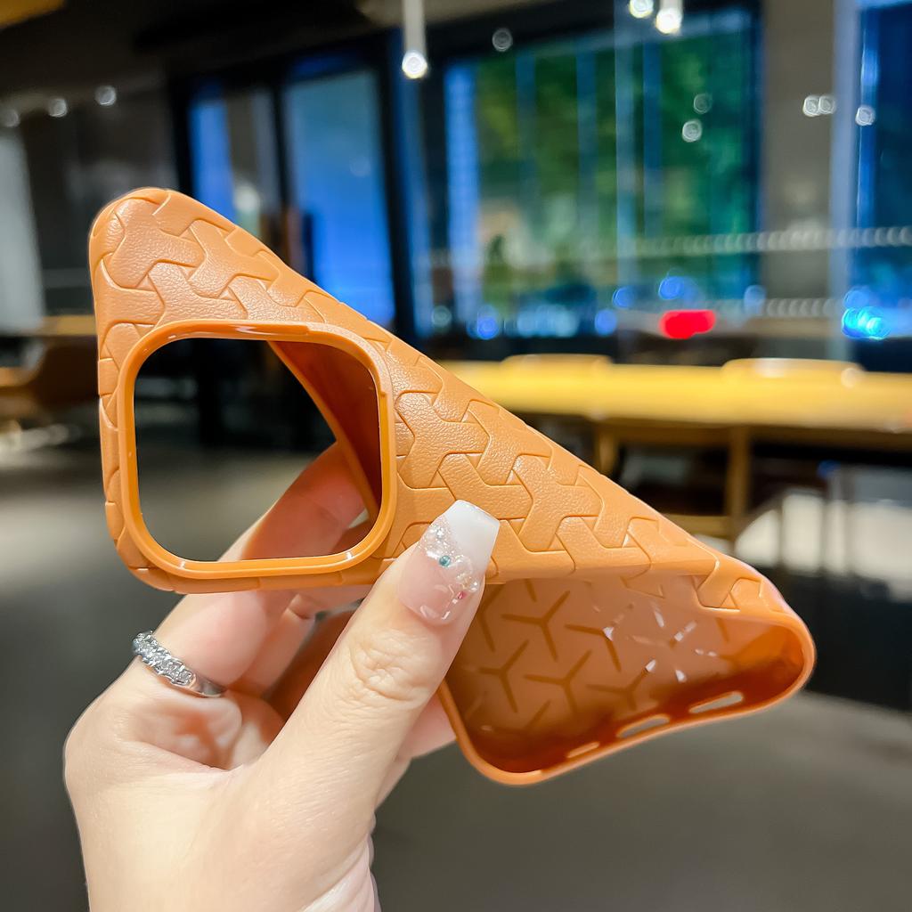 Three-dimensional Dog Tooth Pattern Suitable for Apple Ip15 Phone Case Y-shaped Braided Pattern Apple 16 Heat Dissipation TPU Protective Case