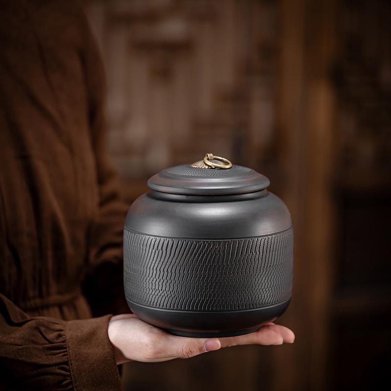 Premium Purple Clay Ceramic Tea Canister for All Teas – Large Capacity, Airtight Storage.