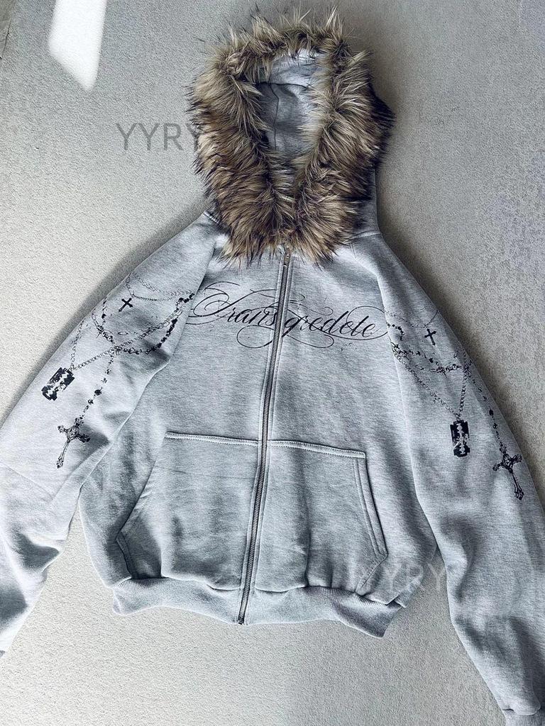 Abnehmbare Plüschmützen-Kapuzenpullover & Jogginghosen-Set