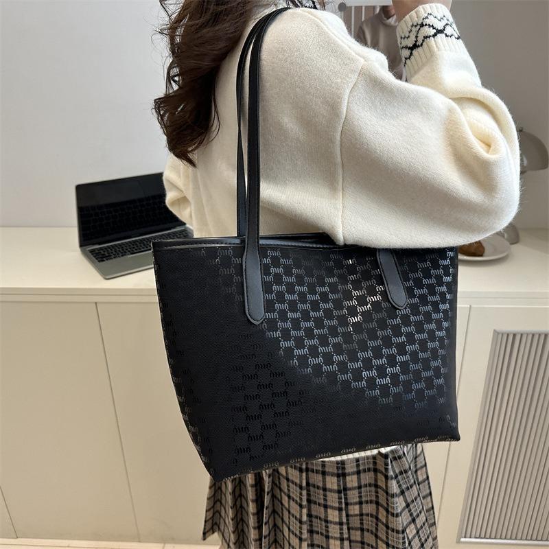Fashion Large-capacity Color Matching Casual New Casual Simple Trend Commuter Tote Shoulder Bag