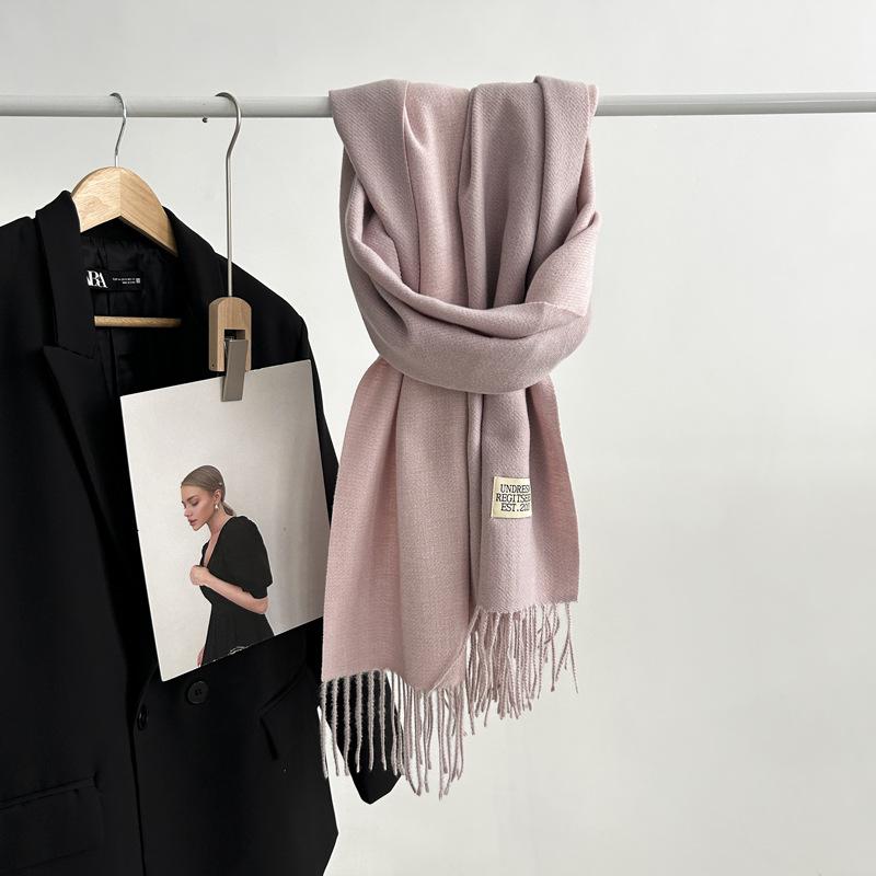 Kaschmir-Handgefühl Herbst und Winter Einfarbiger Schal Damen Dicke Quaste Einfacher und vielseitiger weicher und warmer Kaschmir-Imitat-Schal