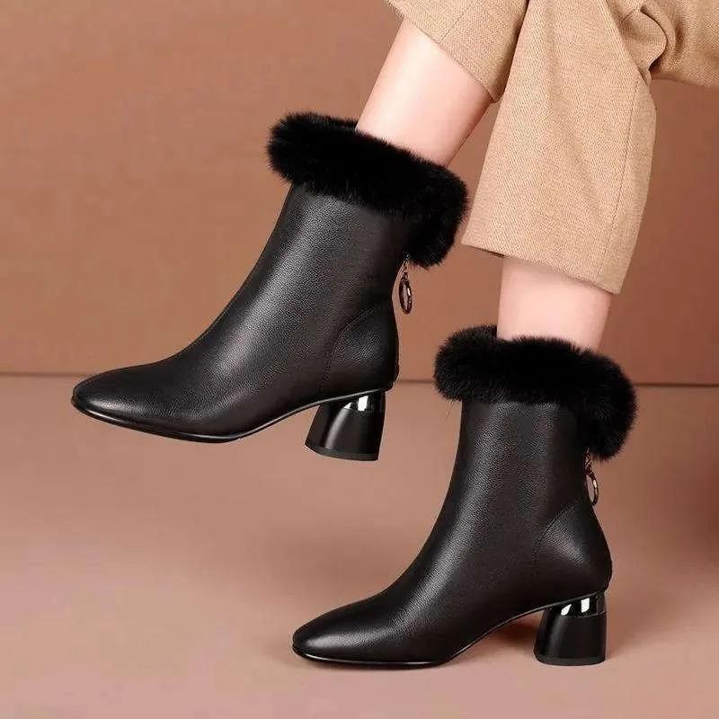 Fashion Winter New Style Back Zipper Slimming, Thick and Versatile Women's Boots with Plush and Fashionable Female Designer Boots