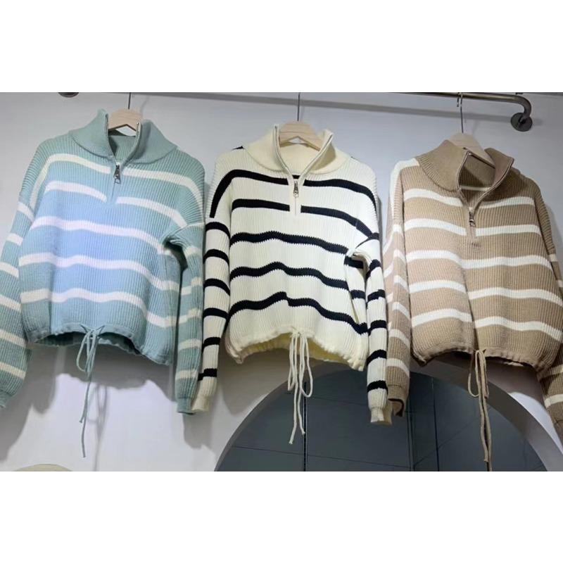 

Half zipper turtleneck striped sweater women s autumn and winter small thickened loose lazy pullover short knitted sweater One Size синій
