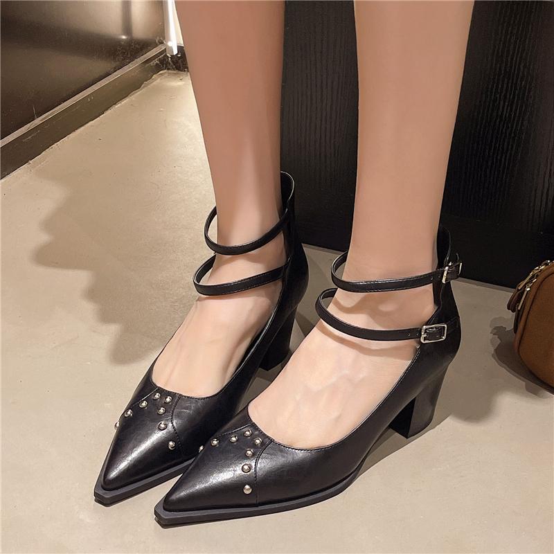 Fashion New Vintage Rivet Knight Western Boots Fall Pointed Toe Shallow Mouth Metal Buckle Skinny Stack Pant Leaf Boots