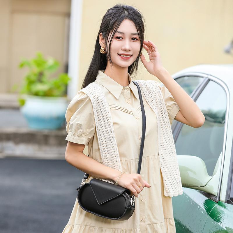Women'S Bag Niche Design, Advanced Sense, Fashionable Simplicity, Trendy Messenger Bag, Go Out With Small Bag Women