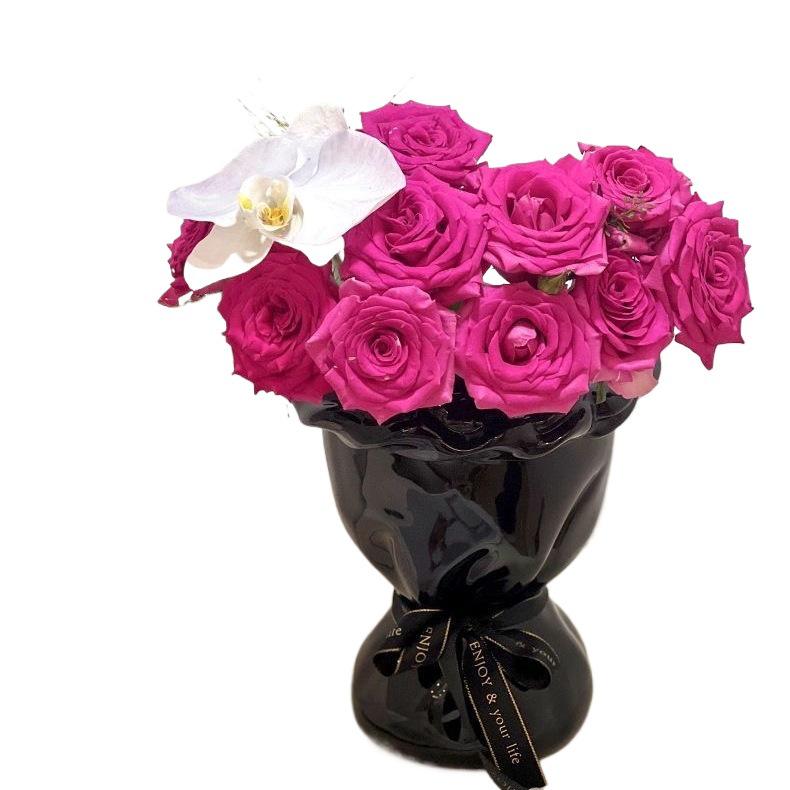 Set aus 100 Keramikvasen im Cremestil für Heimdekoration - Elegante handgebundene Straußform für Wohnzimmer-Blumenarrangements