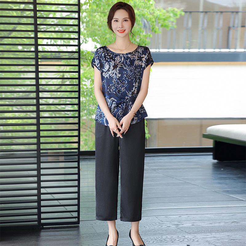 

Mom s Summer Floral Short-Sleeve Two-Piece Set: 2026 Chinese Style for Middle-Aged and Elderly 4XL [Recommended 145-160 lbs]