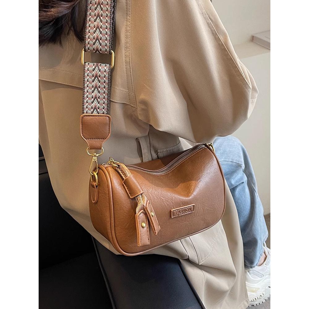 This Year, Boston 2025 New Bag Shoulder Messenger Bag Women's Versatile Small Bag Popular Pillow Bag Backpack