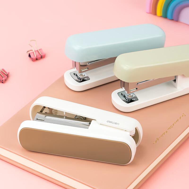 Deli Stapler CN plug (adapter included)