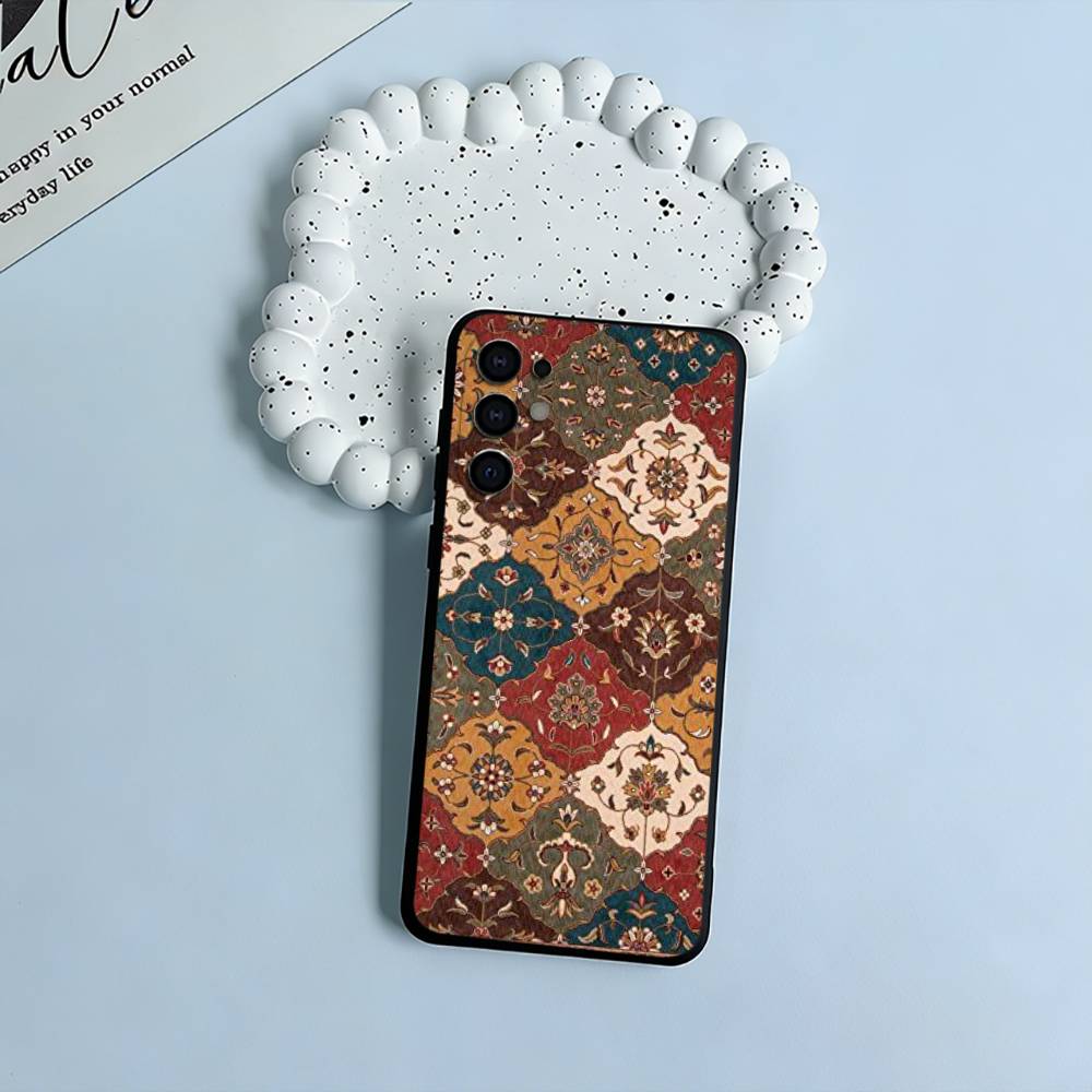 Persian Carpet Floral Pattern Black Soft Silicone Phone Case for Samsung S25, S24, S21, S22, S23, S30, Ultra, S20, Plus, Lite