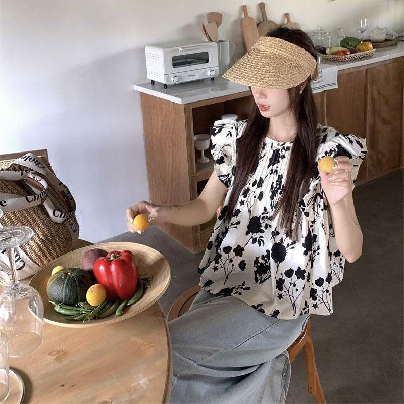 Broken Flowers Flying Sleeve Shirt Women's Clothing Loose Casual Round Neck 2024 Summer Stylish Pleated Vintage Elegant Blouse