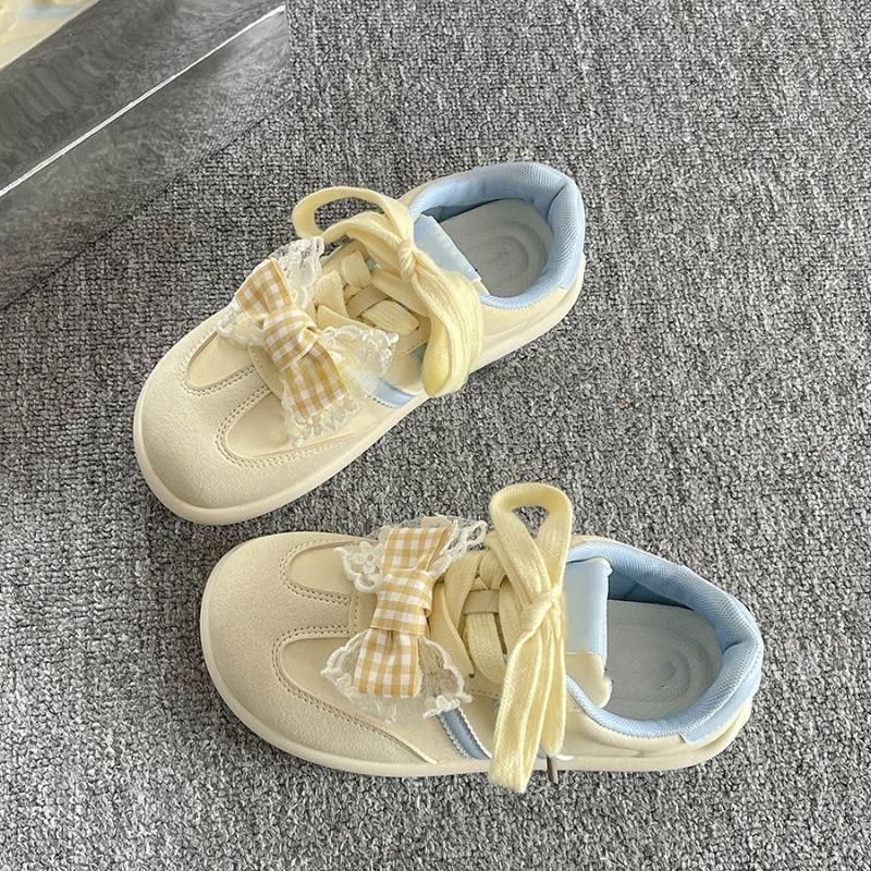 

Retro board shoes women s new autumn thick-soled cute bow little white shoes versatile niche sports 40