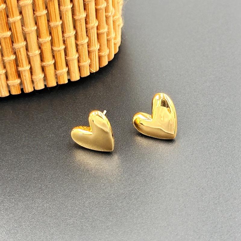 Fashion High-End Women S Earrings Cute Gold Love Stud Earrings