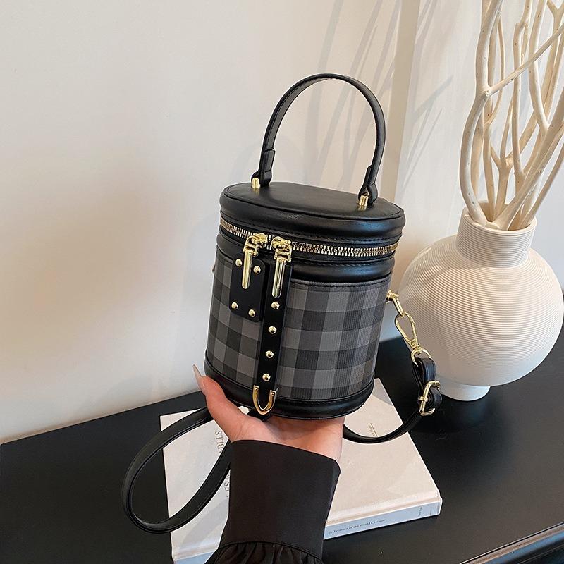 High-end small bag women's new trendy summer versatile fashion shoulder messenger bag portable bucket bag