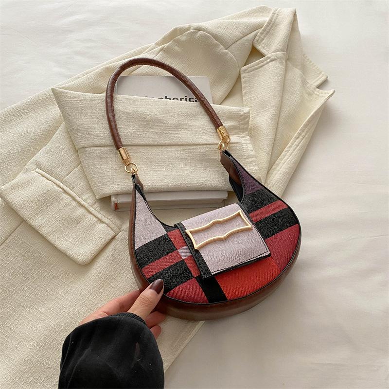 

Niche contrasting color bag women s 2025 autumn and winter new casual shoulder bag fashion crescent bag retro underarm bag women s bag красный