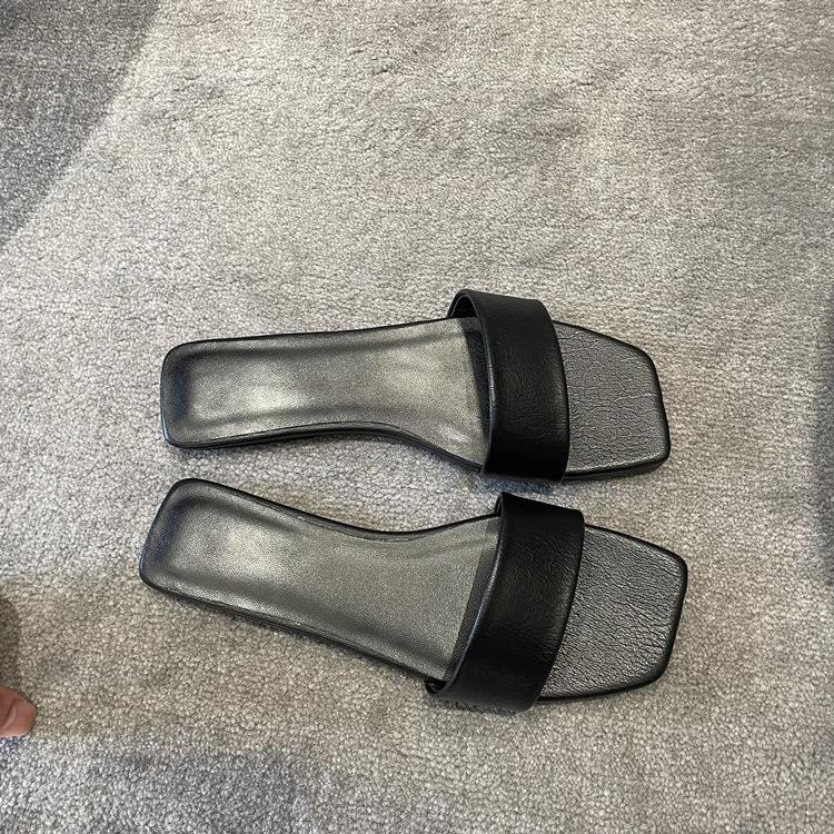 

Модные женские модные сандалии 2025 Новые летние туфли на плоской подошве Квадратный носок Слипоны Для девочек Домашние уличные тапочки Большой размер Пляжные шлепанцы 41