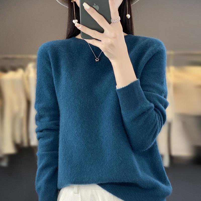 Women's Round Neck Wool Knit Sweater - Simple, Versatile, Long Sleeve Base Layer