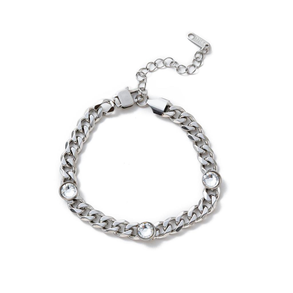Stainless Steel Zirconia Necklace: Light Luxury Water Drop Snake Bone Clavicle Chain with Color Retention.