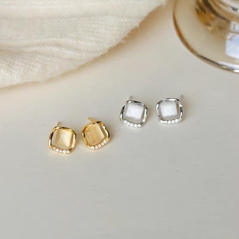 Trendy Korean Cat's Eye Stone Square Stud Earrings - Light Luxury High-End Geometric Design for Women