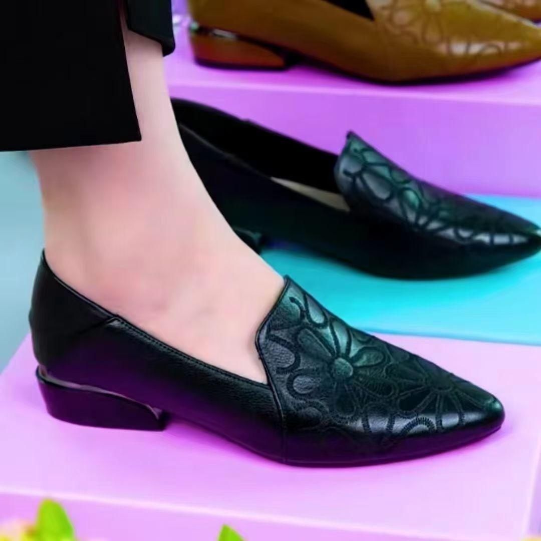 

Internet celebrity popular soft leather low heel spring and autumn embroidered single shoes women s deep mouth pointed heel fashion versatile middle 35 чёрный