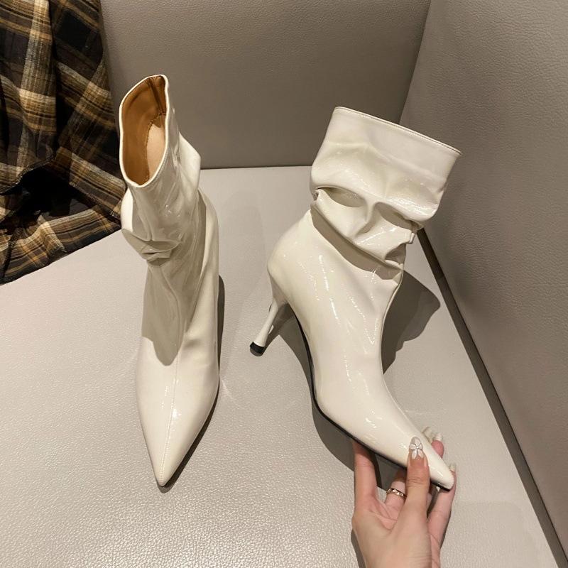 Temperament Lackleder High-Heel Stiefeletten Damen 2025 Herbst und Winter Neu Spitz Mode Vielseitig Mittelhohe Stiefel Schwarz Stacking Stiefel