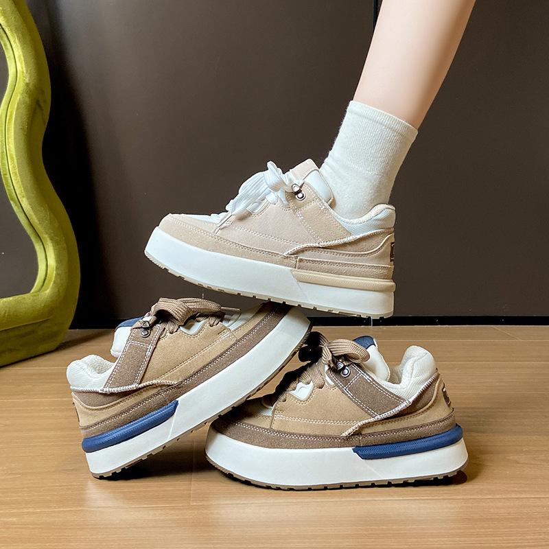 Winter velvet little white shoes new Korean version ins female students warm and heightened sports board shoes street shot