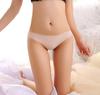 Nahtloser Tanga aus Eisseide: Unsichtbarer Einteiler für Damen – sexy und bequem.