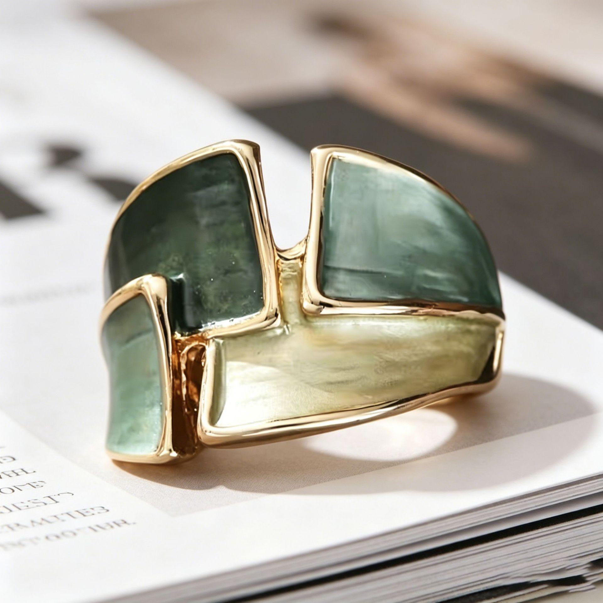 Yanbai Retro Green Enamel Geometric Irregular Ring Size 7