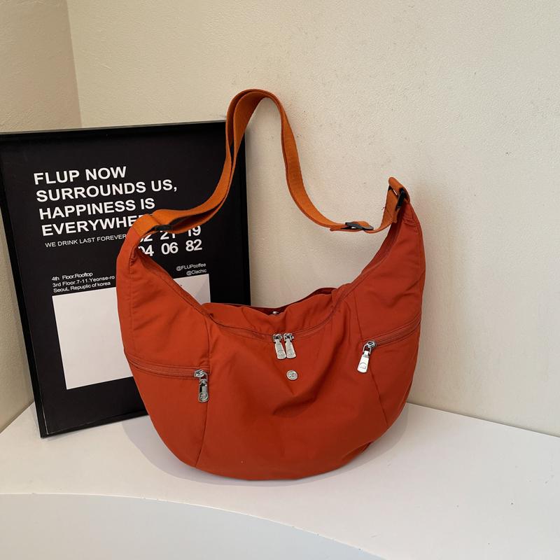 Hobo Bag Women's Large Capacity Shoulder Crossbody Bag Lightweight Sports Bag