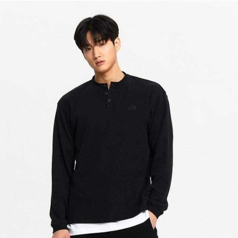 New Balance Waffle Henley Neck Long Sleeve T shirT mT43514men