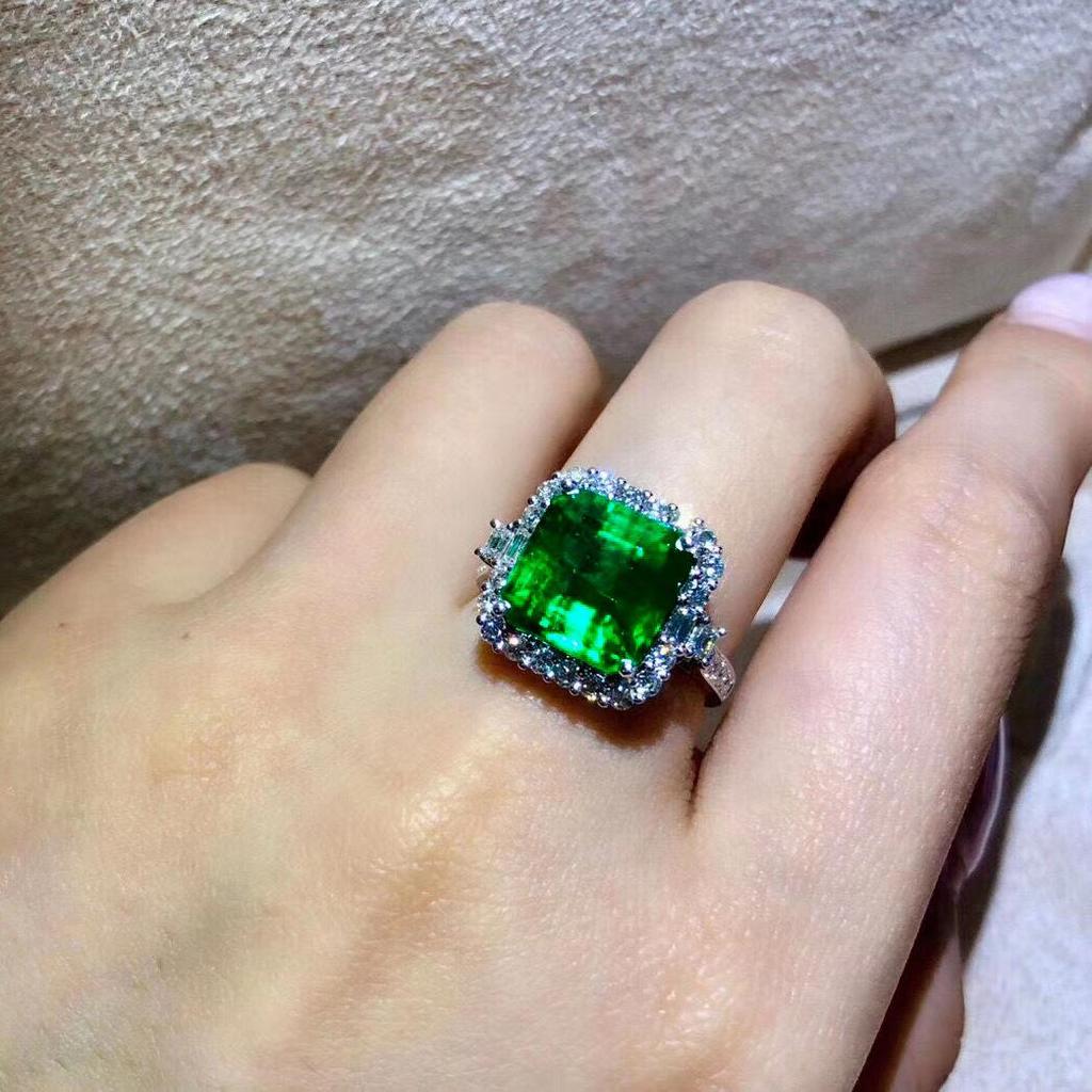 Elegante Anello Aperto da Donna con Smeraldo Sintetico e Zirconia con Banda Regolabile