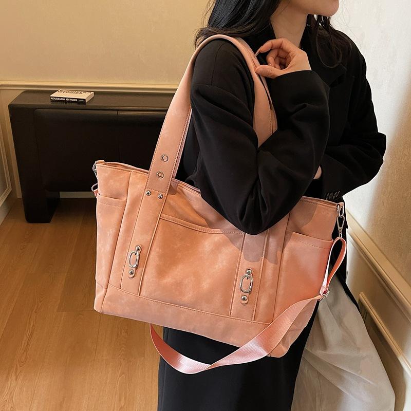 Stylish Large Capacity Tote Bags for Women Ideal for Commuting Vintage Handle Bags Fashionable Shoulder Crossbody Storage Bags