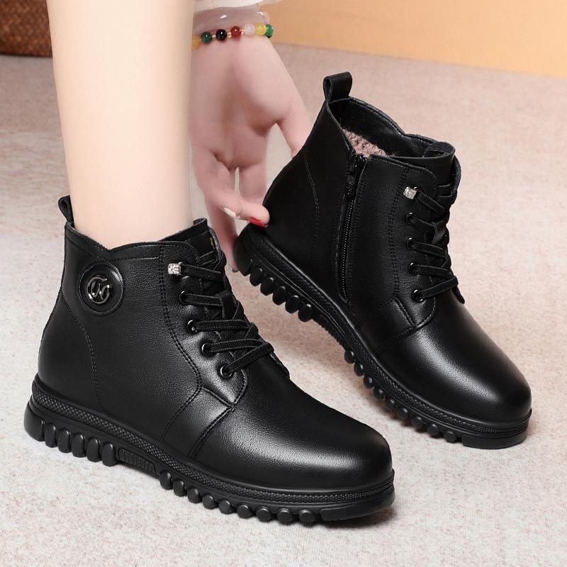 Cotton shoes autumn and winter short boots    and elderly women's shoes velvet leather shoes warm Martin boots flat mother shoes