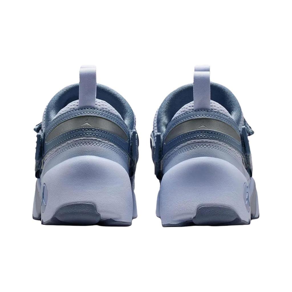 Air Jordan Jordan Trunner LX Ghost Ashen Slate Damen Sneaker Grau Reflektierend-Silber HQ2164-010