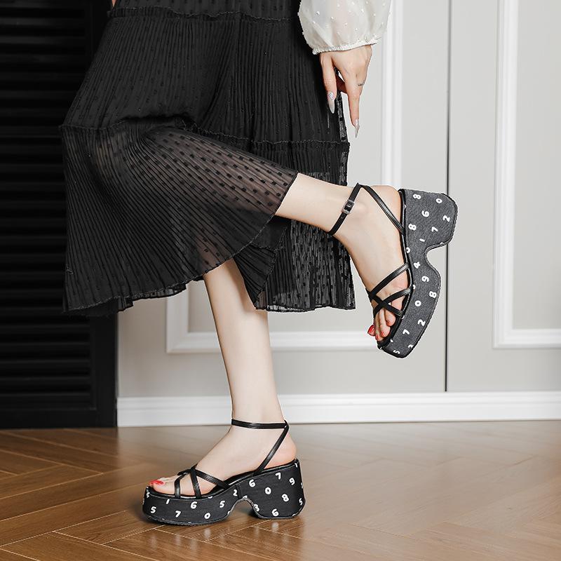 Thick-soled digital wedge sandals, women wear muffin shoes outside, beautiful in spring and summer, not tired of feet, with heightening sandals