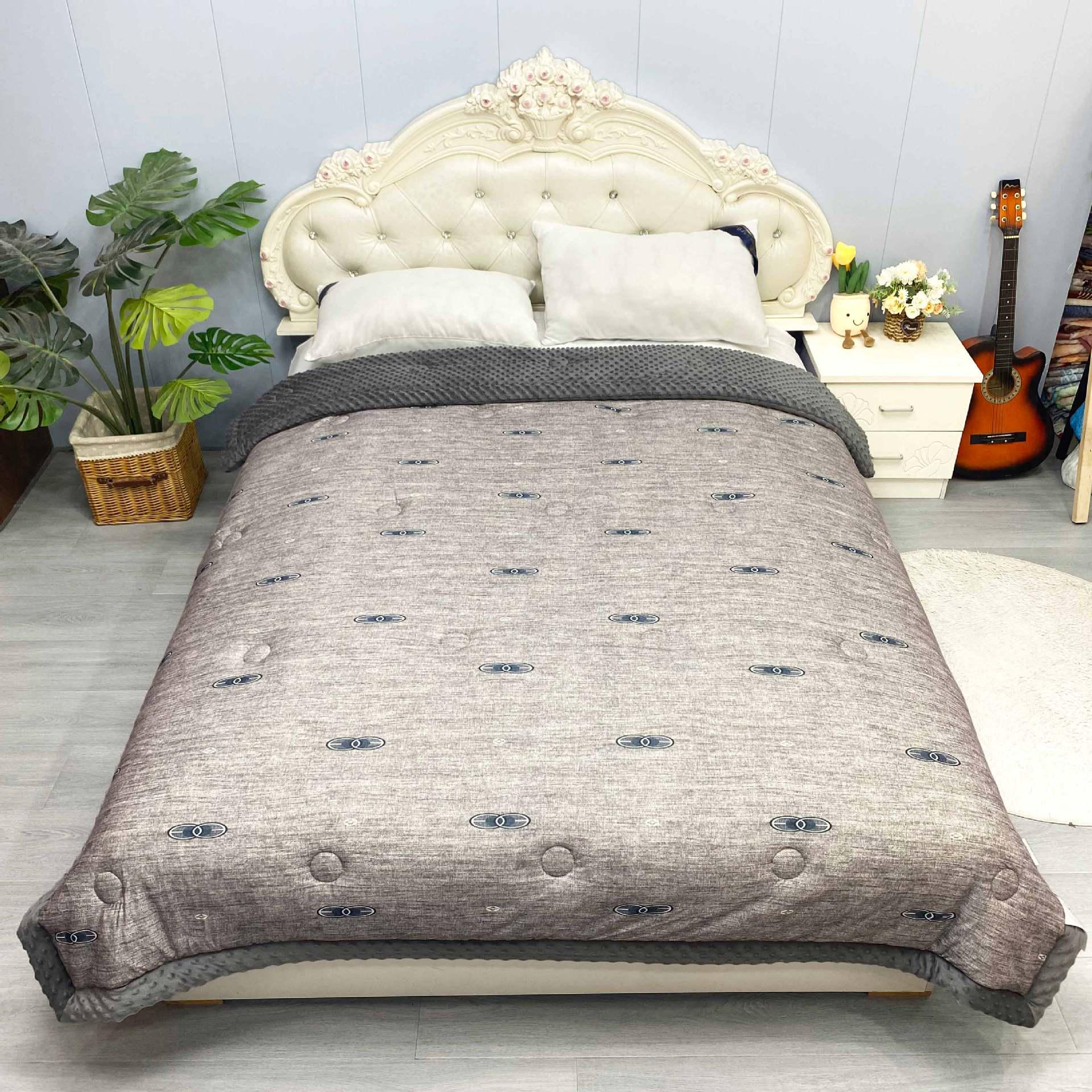 

Cozy Winter French Knitted Cotton Blanket - Machine Washable, Warm, Skin-Friendly, Thickened Fleece Quilt 2*2.3 meters, Winter Quilt, Approx. 6 jin