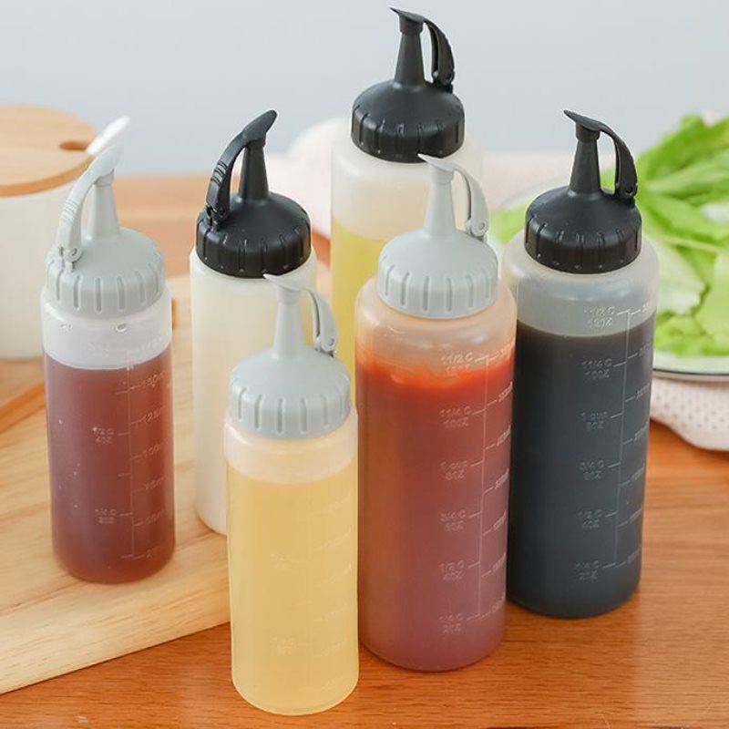 Squeeze Oil and Sauce Bottle - Soy Sauce, Vinegar, and Salad Dressing Dispenser, Plastic Oil Control and Seasoning Jar
