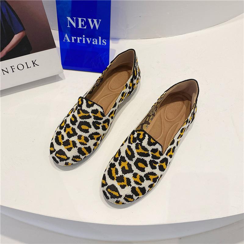 New round head single shoes knitted woven ladyshoes flat bottom flying woven beanie shoes women