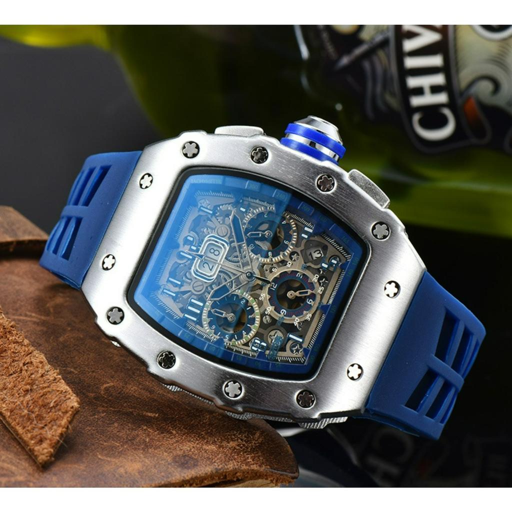 New Multi-functional Quartz Watch Three-eye Running Seconds Casual Fashion Men's Watch