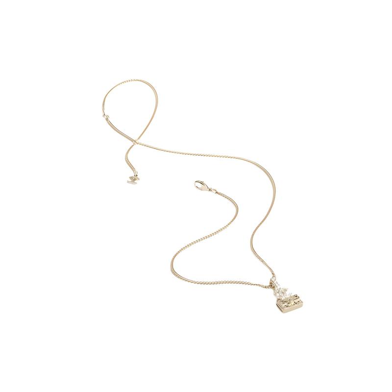 

CHANEL [23B New Product] Square Pendant Necklace Women s Gold золотий