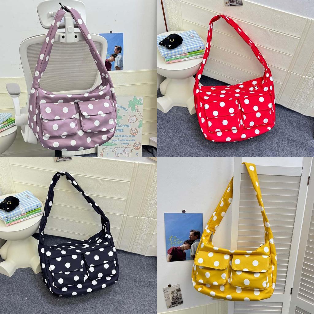 Large Capacity Nylon Tote For Women With Trendy And Casual Urban Look