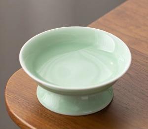 Refreshment plate, ceramic fruit plate, small living room household snack snack plate, high-footed fruit tray, nut plate.