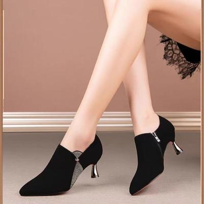 Zapatos de tacón de aguja de punta para mujer, zapatos de cuero suave de boca baja, versátiles, de temperamento, mate, nuevos, para primavera y otoño 2025