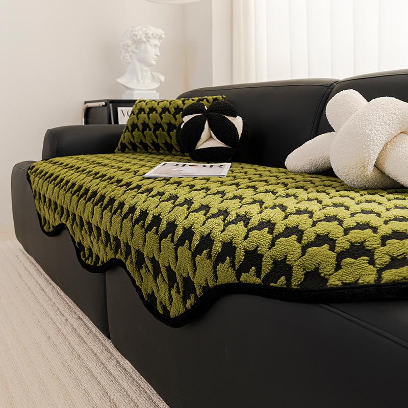 

Special-Shaped Autumn And Winter Sofa Cushion Cover New Non-Slip Sofa Blanket Cloth Irregular Light Luxury Universal In All Seasons 90*70cm